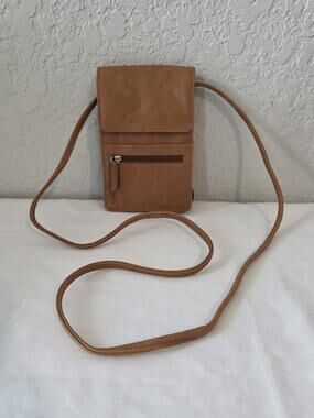 iLi New York Genuine Leather RFID Phone Wallet Crossbody Purse Tan Brown